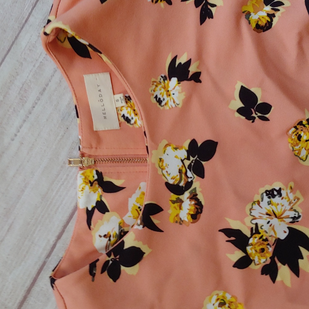 Melloday Anthropologie Peach Floral Blouse | Small - Picture 4 of 8